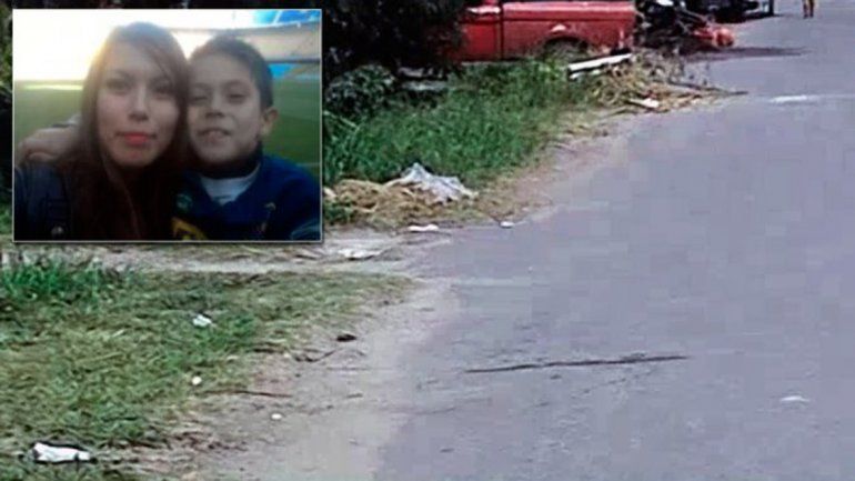 Tobías jugaba en la puerta de su casa cerca de las 22:30.