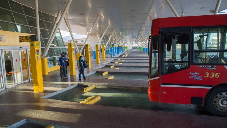 Hay 77 neuquinos varados en distintos puntos del país