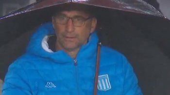 racing echo a pizzi: innecesarias burlas de famosos periodistas racing echo a pizzi: innecesarias burlas de famosos periodistas