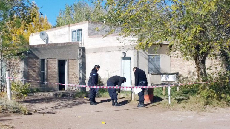 La Policía levantó rastros en el lugar.