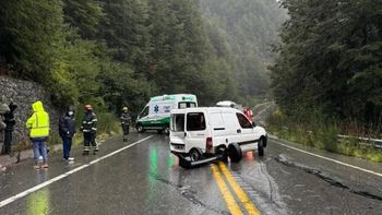 dos conductores se salvaron de milagro tras choque frontal en la ruta 40 dos conductores se salvaron de milagro tras choque frontal en la ruta 40