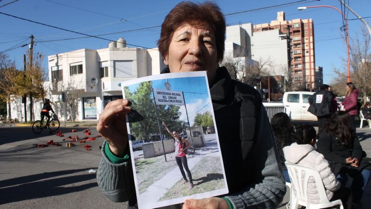 La abuela Chochi exige justicia por el femicidio de Agustina Fernández thumbnail