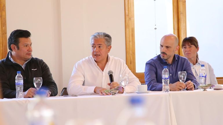 Rolando Figueroa le suma experiencia ejecutiva territorial al espacio Neuquinidad