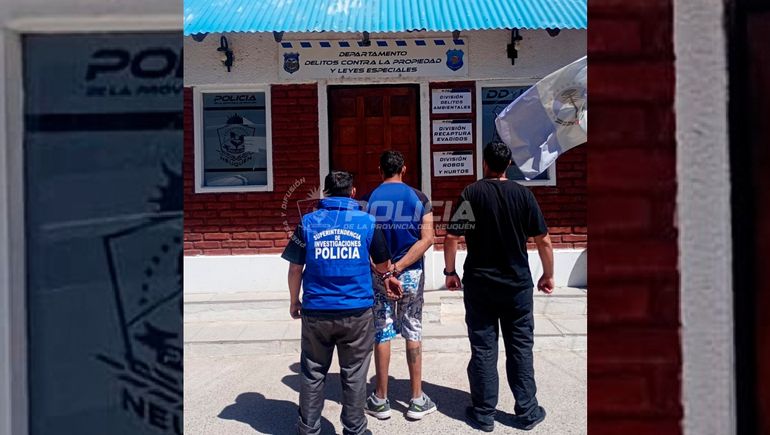 El prófugo circulaba por la vía pública.