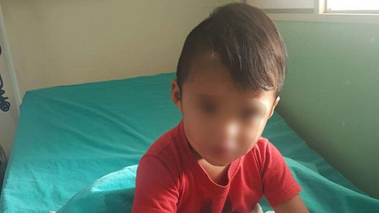 Encontraron a un nene de tres años deambulando solo en la calle