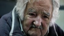 pepe mujica recomendo a cristina dar un paso al costado: esa vieja sigue jodiendo