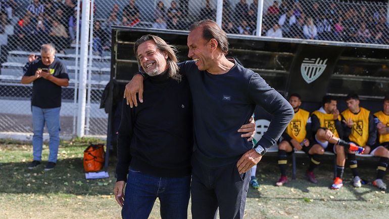 La historia detrás de la foto del Chango Cravero y el Mono Navarro Montoya en La Visera