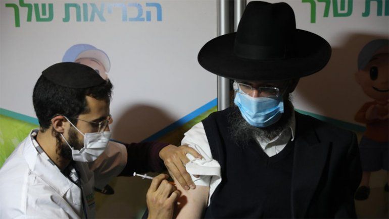 Israel aprobó la tercera dosis de la vacuna contra el coronavirus para mayores de 60 años