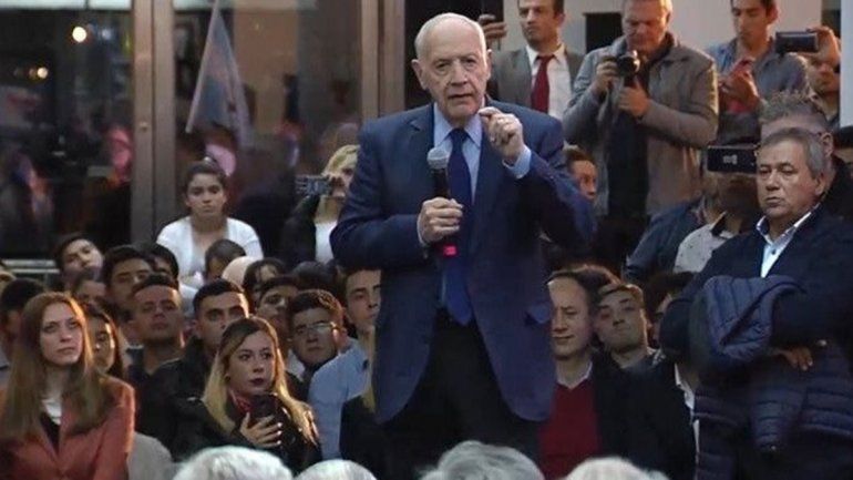 Lavagna cree que puede forzar un balotaje contra los K