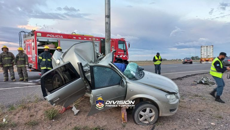 Quién era el hombre que murió tras chocar contra un poste en la Autovía