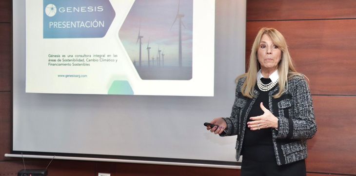 Alejandra Cámara, de Génesis, dio una charla sobre créditos de carbono. Alejandra Cámara, de Génesis, dio una charla sobre créditos de carbono.