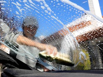 Los limpiavidrios tendrán alternativas para cumplir con las sanciones económicas.