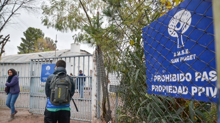 Por los docentes echados del Jean Piaget, habrá un paro de 48 horas