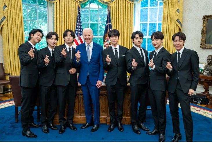 En 2022, epresidente de los Estados Unidos compartió un fragmento de lo que fue su encuentro con los miembros de BTS en la Casa Blanca En 2022, epresidente de los Estados Unidos compartió un fragmento de lo que fue su encuentro con los miembros de BTS en la Casa Blanca