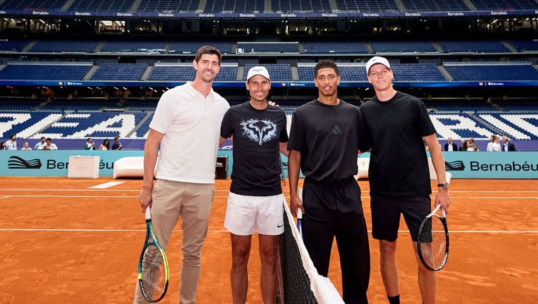 El Santiago Bernabéu se transformó en cancha de tenis para el Máster 1000 de Madrid.