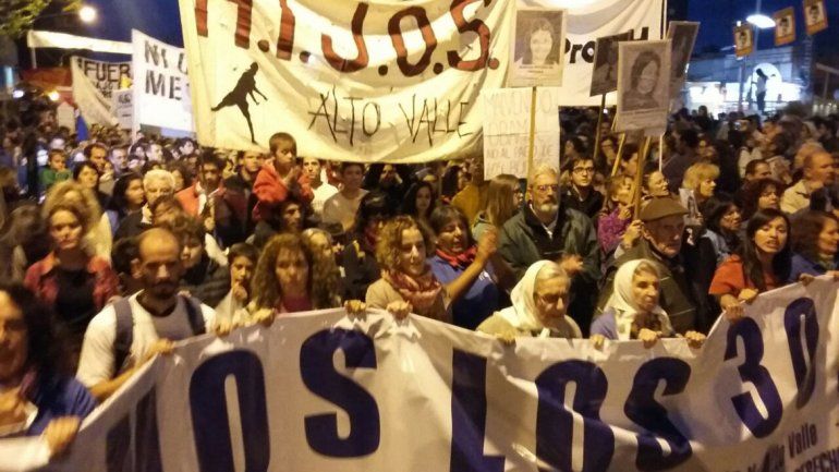 Marcha en las calles de Neuquén a 40 años del golpe: Somos 30 mil y muchos más