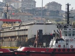 El barco vagó por el Mediterráneo, apagó su señal y ahora apunta al Líbano, en medio de denuncias por abandono y maltrato extremo. El barco vagó por el Mediterráneo, apagó su señal y ahora apunta al Líbano, en medio de denuncias por abandono y maltrato extremo.