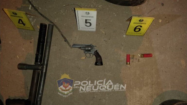 Balearon la casa de un joven asesinado y respondieron con más tiros