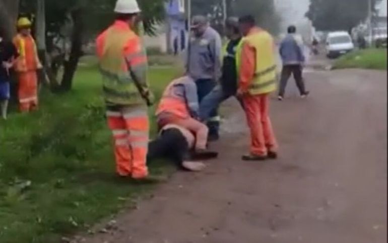 El ladrón fue reducido por vecinos tras intentar asaltar a una mujer con un cuchillo en Merlo.