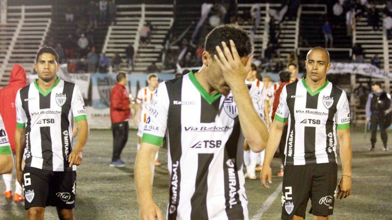 En La Visera no le encontró la vuelta al Rojo y ahora sufre.&nbsp;