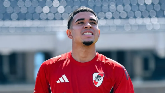 El ecuatoriano no participaría del duelo entre River y Tigre.