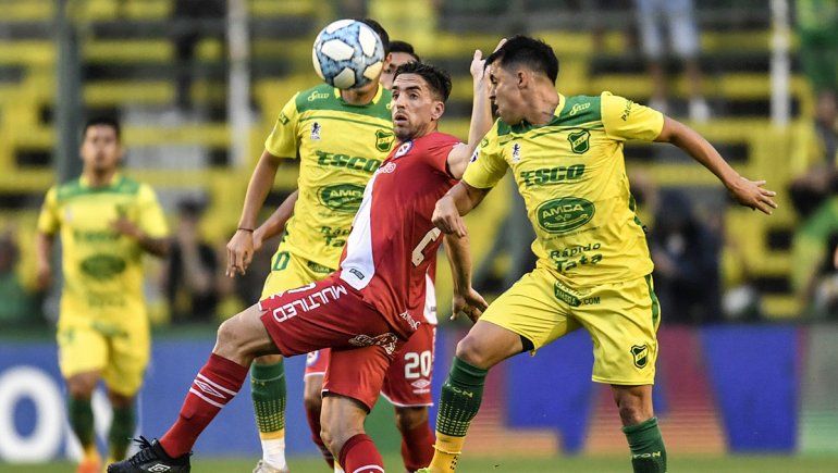 Argentinos empató y sigue como líder, pero con compañía