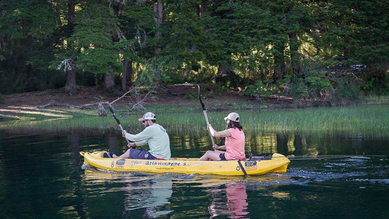 Bicicletas, kayaks, caminatas y paseos, las opciones al turista ante la falta de nieve