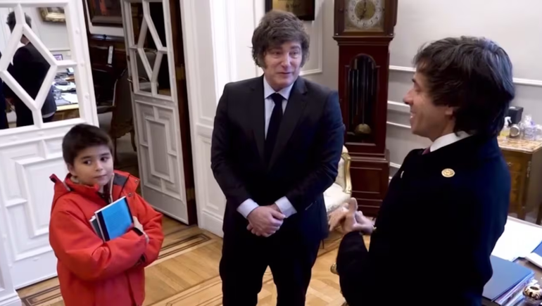El presidente recibió al menor en la Casa Rosada.