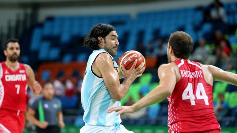 Scola fue una de las figuras y el goleador con 25 puntos. Partidazo.