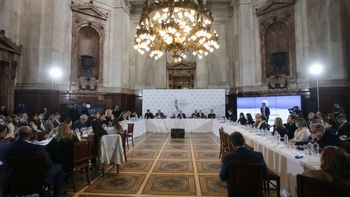 Ley Bases: continuará una semana clave en el Senado, ante la búsqueda del Gobierno de lograr dictamen. Ley Bases: continuará una semana clave en el Senado, ante la búsqueda del Gobierno de lograr dictamen.