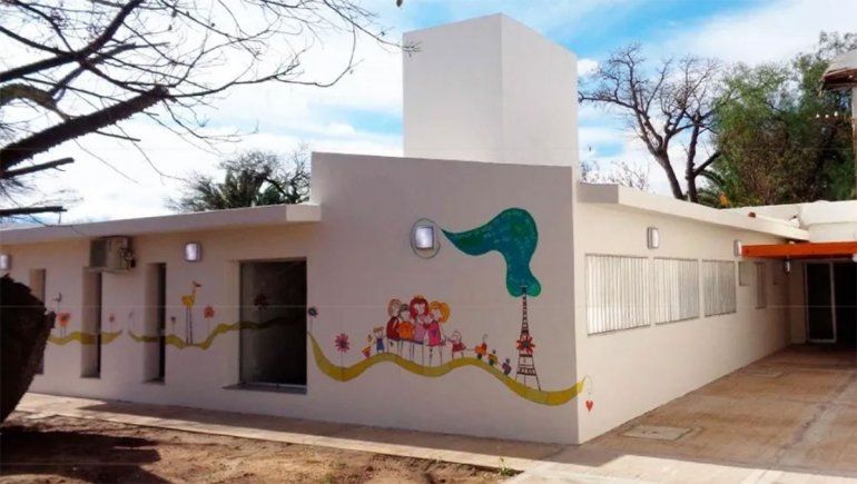 No sabía que estaba embarazada y llevó un feto de 12 semanas en una caja al hospital