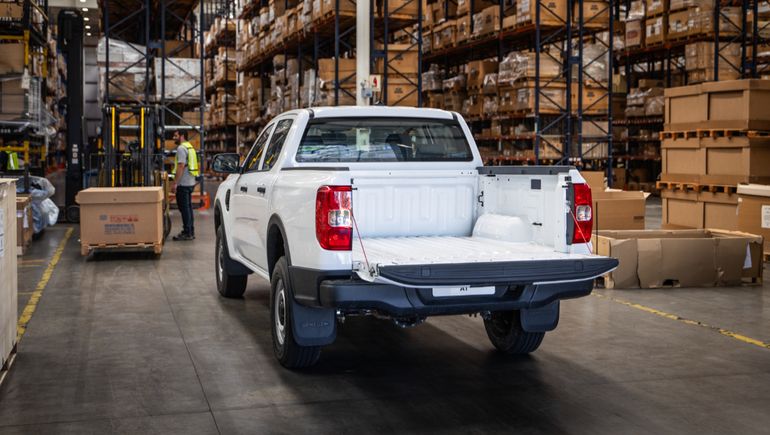 Ford Ranger XL Cabina Doble AT 4x4. Ford Ranger XL Cabina Doble AT 4x4.