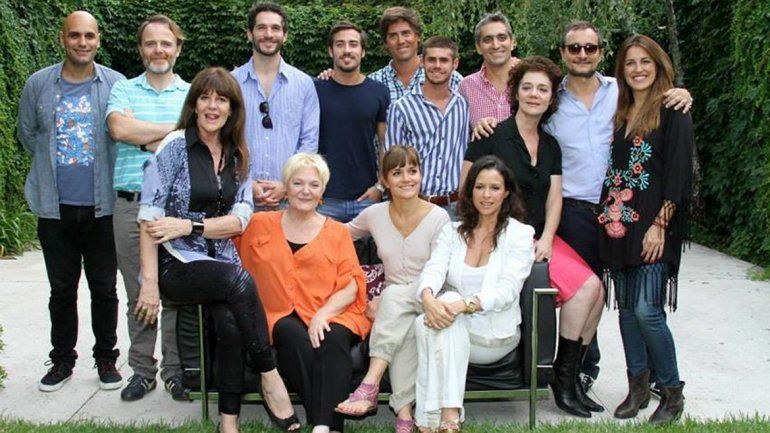 La celebración tiene 13 capítulos y un variado elenco