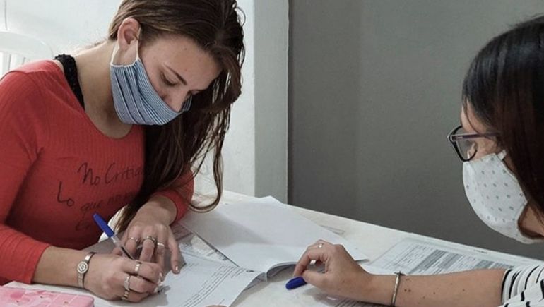 Gobierno dará estudios a los desempleados durante el 2022