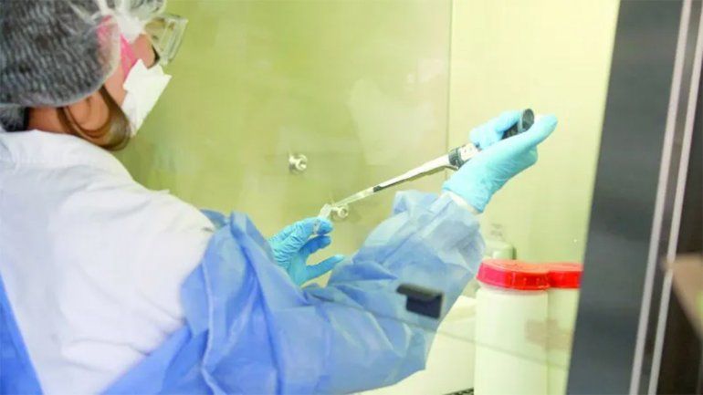 Salud reportó otros 64 casos de coronavirus, 52 de ellos en el conglomerado Neuquén