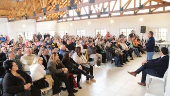 Rolando Figueroa sumó encuentros partidarios y amplía su armado electoral: con quién se reunió