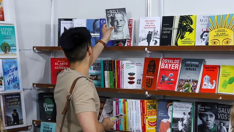 Feria del Libro en Neuquén: los escritores que estarán presentes este martes 16 de septiembre
