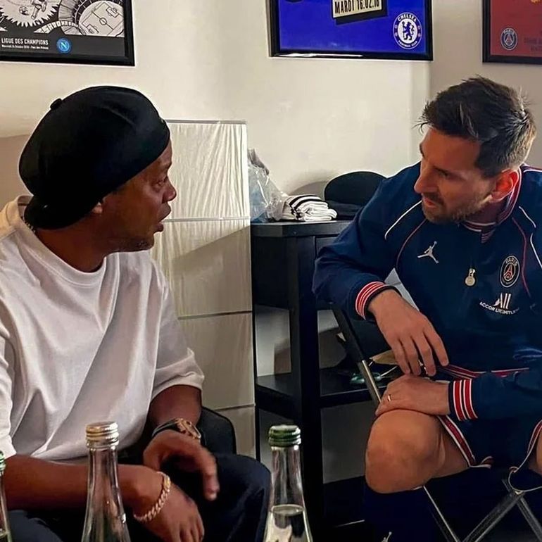 Ronaldinho bancó a Messi: Es difícil cuestionarlo