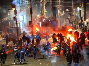 Ante la escalada de violencia que persite en Bolivia, el Presidente Rodrigo Paz analiza endurecer las medidas contra los manifestantes.