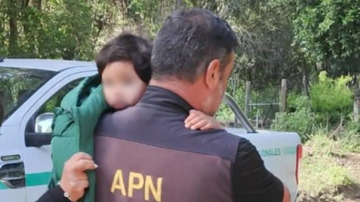 Bautista, el nene de dos años, fue hallado en un bosque cercano a Bariloche.&nbsp;