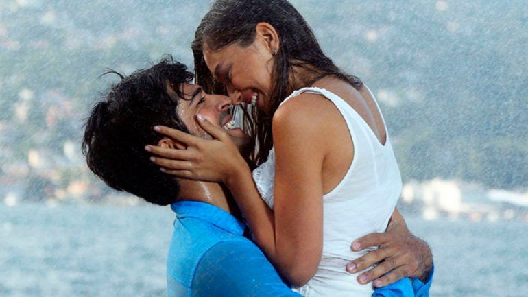 Burak Özçivit y Neslihan Atagül protagonizan Tiempo de amar