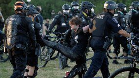 Detenidos y heridos en las protestas contra Trump