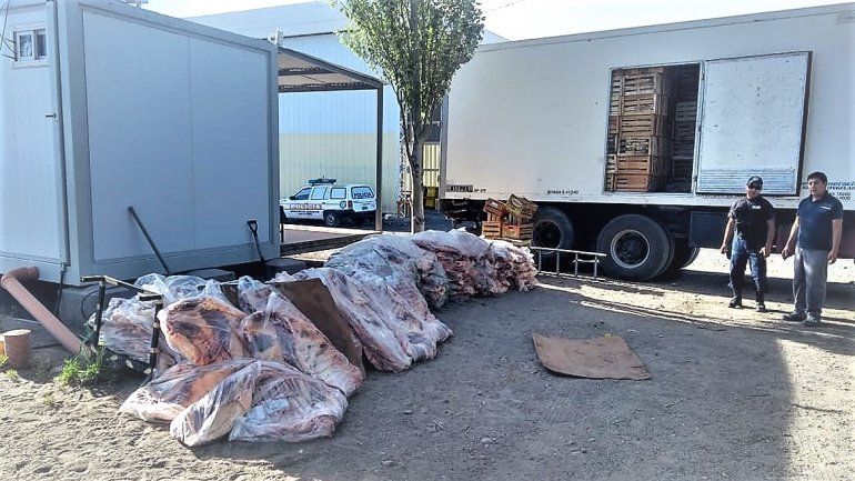 Atraparon un cargamento de carne ilegal en rutas rionegrinas