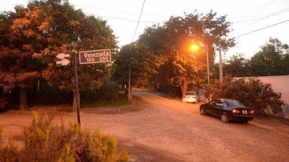 El golpe fue sobre calle Venezuela al 150 en el barrio Barreneche, en inmediaciones del aeropuerto de Neuquén.