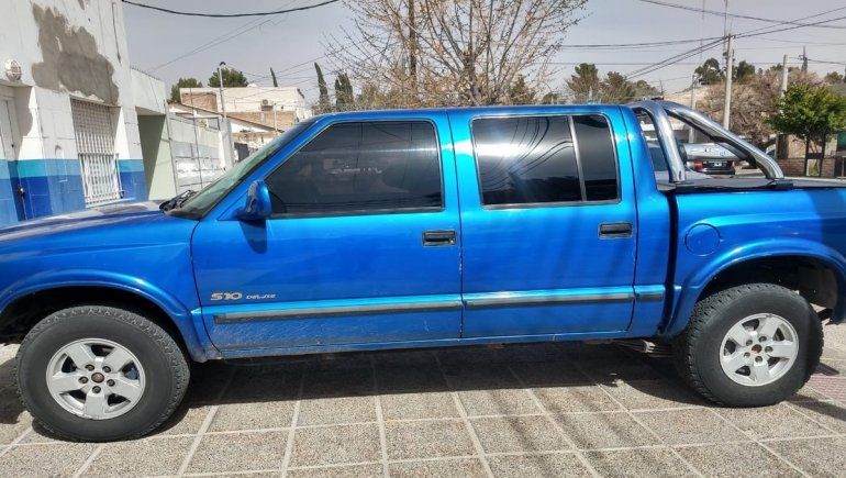 Le robaron la camioneta con $600 mil de un hípermercado