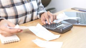 Cuánto gana un empleado bancario en marzo 2025 tras los aumentos