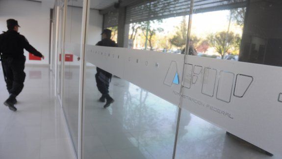 Sólo pagarán Ganancias quienes cobren más de 30 mil