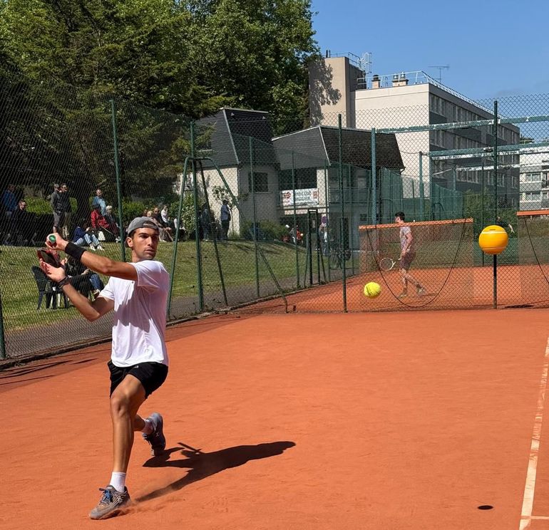 Ezequiel Fagotti, de Cipolletti a Europa, de la mano del tenis.