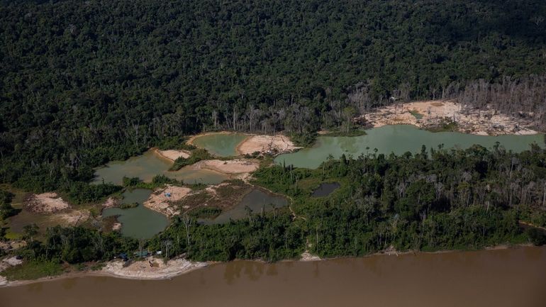 Brasil: los estragos de la minería ilegal en tierra indígena.