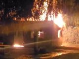 Prendió fuego la casa de su familia: su ex y su hijo están graves